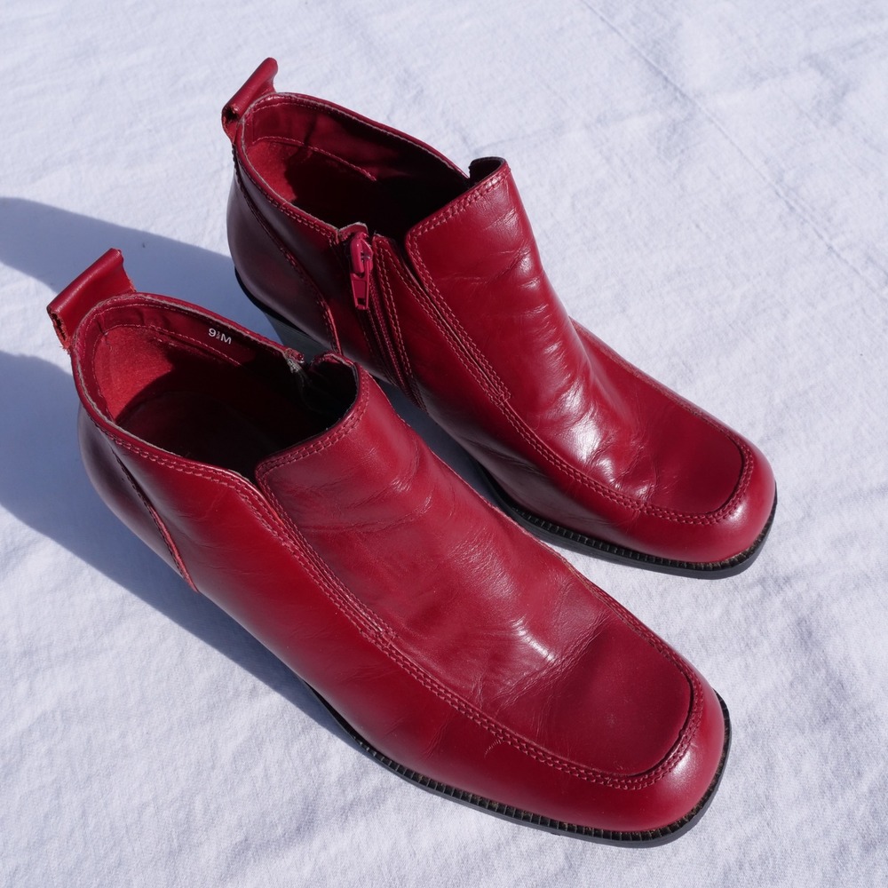 90s Newport News red leather square toed booties - Picture 2 of 8